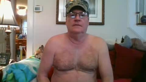 Snapshot of falconbator8 chatting on 16, 2, 2025 falconbator8 online show from 16, 2, 2025