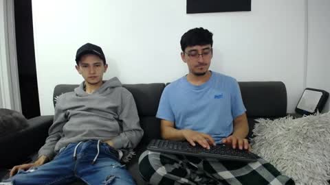 Snapshot of fallgays chatting on 29, 12, 2024 FallGays online show from 29, 12, 2024