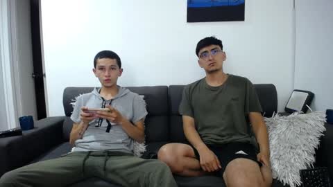 Snapshot of fallgays chatting on 22, 1, 2025 FallGays online show from 22, 1, 2025