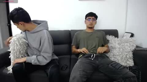 Snapshot of fallgays chatting on 26, 2, 2025 FallGays online show from 26, 2, 2025