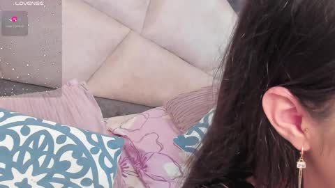 Snapshot of faloonroussel chatting on 25, 5, 2026 Faloon online show from 25, 5, 2026