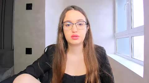 Snapshot of fancy_bunny chatting on 5, 3, 2025 fancy bunny online show from 5, 3, 2025