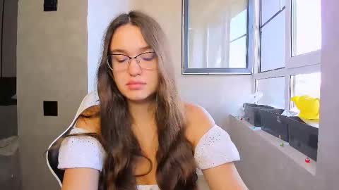 Snapshot of fancy_bunny chatting on 24, 9, 2025 fancy bunny online show from 24, 9, 2025