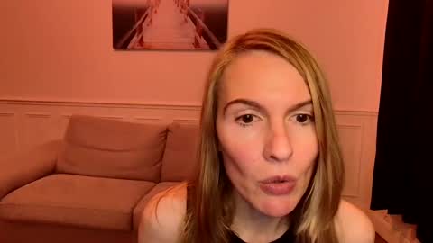 Snapshot of fanny_posy chatting on 5, 12, 2024 Fanny online show from 5, 12, 2024