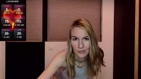Snapshot of fanny_posy chatting on 8, 2, 2025 Fanny online show from 8, 2, 2025
