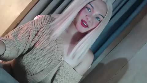 Snapshot of fantasticcock69_daniella chatting on 7, 2, 2026 DANIELLA - DONT FORGET TO GIVE ME A THUMBSU UP online show from 7, 2, 2026