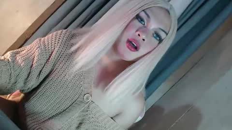Snapshot of fantasticcock69_daniella chatting on 22, 2, 2026 DANIELLA - DONT FORGET TO GIVE ME A THUMBSU UP online show from 22, 2, 2026