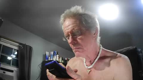 Snapshot of fantasyresort chatting on 4, 7, 2026 fantasyresort online show from 4, 7, 2026