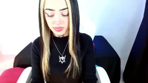 Snapshot of farichell chatting on 13, 5, 2026 fari online show from 13, 5, 2026