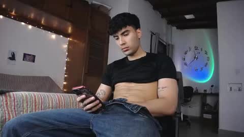 farid_24 online show from 23, 4, 2026