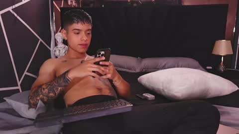 farid_jake_ online show from 6, 1, 2025