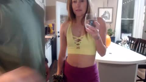 Snapshot of farmgirl__ chatting on 6, 10, 2025 FarmGirl and Daddy online show from 6, 10, 2025