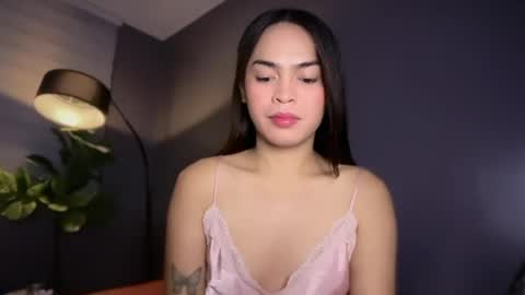 Snapshot of farrahmoanx chatting on 19, 7, 2026 farrahmoanx online show from 19, 7, 2026