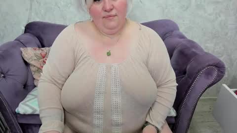 fashiona online show from 30, 1, 2025