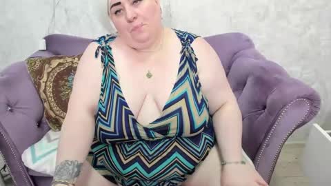 fashiona online show from 1, 3, 2025