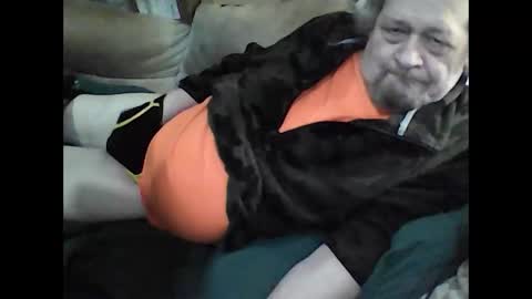 Snapshot of fasteddysex chatting on 19, 4, 2026 HoneyCumJuice4U online show from 19, 4, 2026