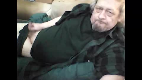 Snapshot of fasteddysex chatting on 23, 4, 2026 HoneyCumJuice4U online show from 23, 4, 2026