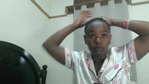 Snapshot of fayrie1 chatting on 23, 9, 2025 fayrie1 online show from 23, 9, 2025