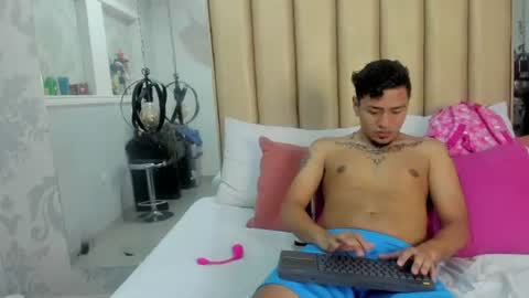 Luna and Leoh online show from 19, 6, 2026