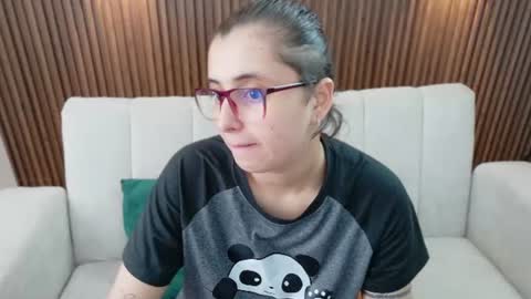 Snapshot of feelina_firesoul chatting on 29, 7, 2026 Feelena online show from 29, 7, 2026