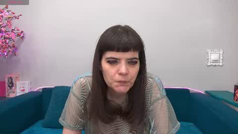 Snapshot of feelsgoodwoman chatting on 25, 6, 2026 Laura online show from 25, 6, 2026