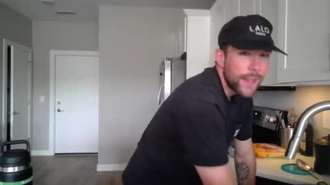 Snapshot of feetlovergh2 chatting on 5, 5, 2026 Ethan Slayher online show from 5, 5, 2026