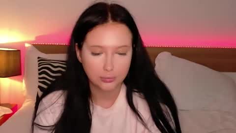 Snapshot of felicia_herceg chatting on 8, 11, 2025 Felicia Herceg online show from 8, 11, 2025