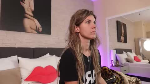 FeliciaKrige online show from 4, 11, 2025