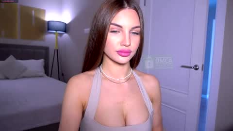 Snapshot of felissiany chatting on 13, 5, 2026 Hello im Nova online show from 13, 5, 2026