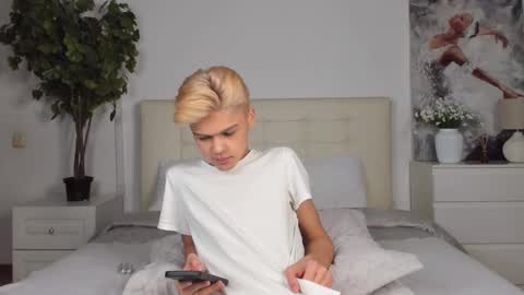 Felix online show from 9, 2, 2025