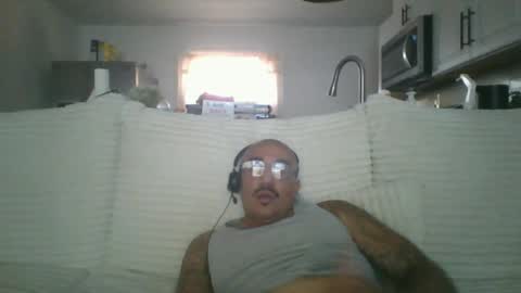 Snapshot of felixrlarios25 chatting on 16, 6, 2026 felixrlarios25 online show from 16, 6, 2026