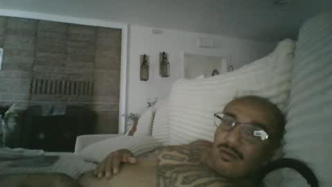Snapshot of felixrlarios25 chatting on 17, 7, 2026 felixrlarios25 online show from 17, 7, 2026