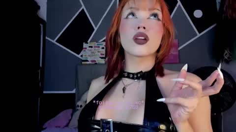 fem_boy6 online show from 28, 11, 2025