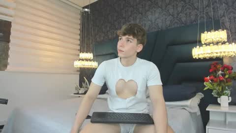 Femboy Max online show from 14, 3, 2026