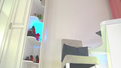 femdomheels online show from 9, 1, 2025