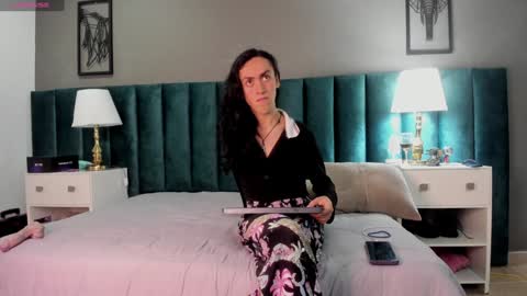 Snapshot of fenix_karoll chatting on 12, 12, 2024 Karol online show from 12, 12, 2024