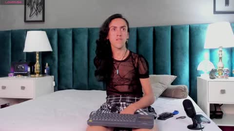 Snapshot of fenix_karoll chatting on 7, 1, 2025 Karol online show from 7, 1, 2025