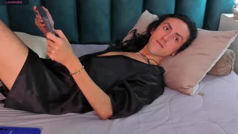 Snapshot of fenix_karoll chatting on 4, 3, 2025 Karol online show from 4, 3, 2025