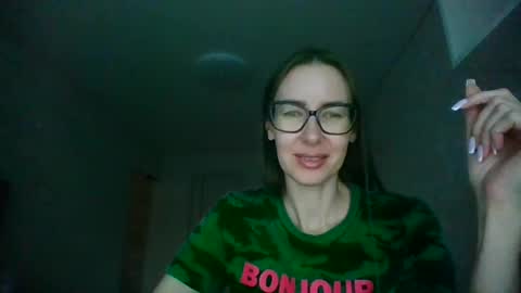 Snapshot of feraliss chatting on 4, 7, 2026 feraliss online show from 4, 7, 2026