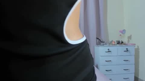 fernanda_151 online show from 15, 4, 2026