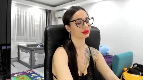 Snapshot of fetishcatalea chatting on 4, 1, 2025 Catalea DM online show from 4, 1, 2025