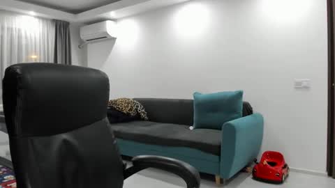 Snapshot of fetishcatalea chatting on 5, 2, 2025 Catalea DM online show from 5, 2, 2025