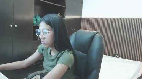 Snapshot of ffreyja_ chatting on 5, 5, 2026 Freyja online show from 5, 5, 2026