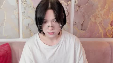 fiamoory online show from 4, 4, 2026