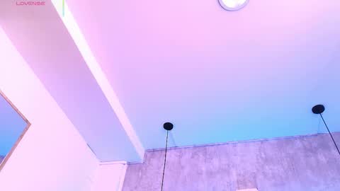   online show from 23, 11, 2025