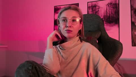 cap and Lana  online show from 28, 2, 2025