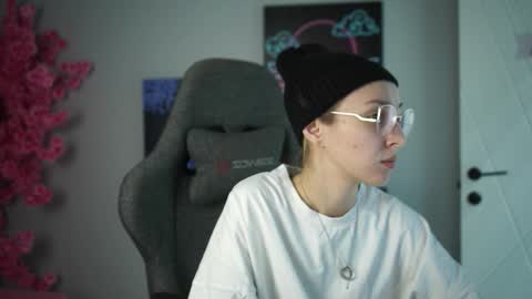 cap and Lana  online show from 12, 10, 2025