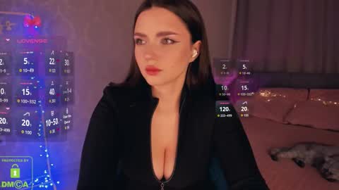 LEEN online show from 5, 10, 2025