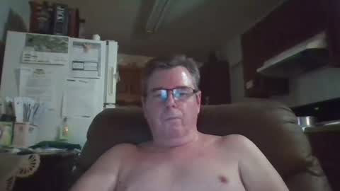 Snapshot of finderfiner chatting on 4, 1, 2025 finderfiner online show from 4, 1, 2025