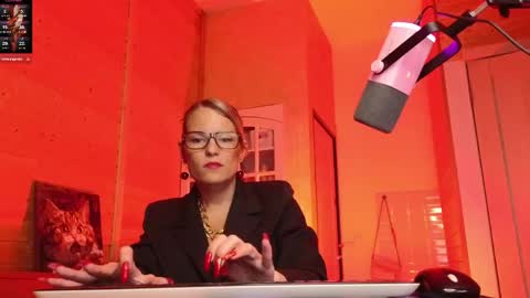 Lady online show from 15, 4, 2026